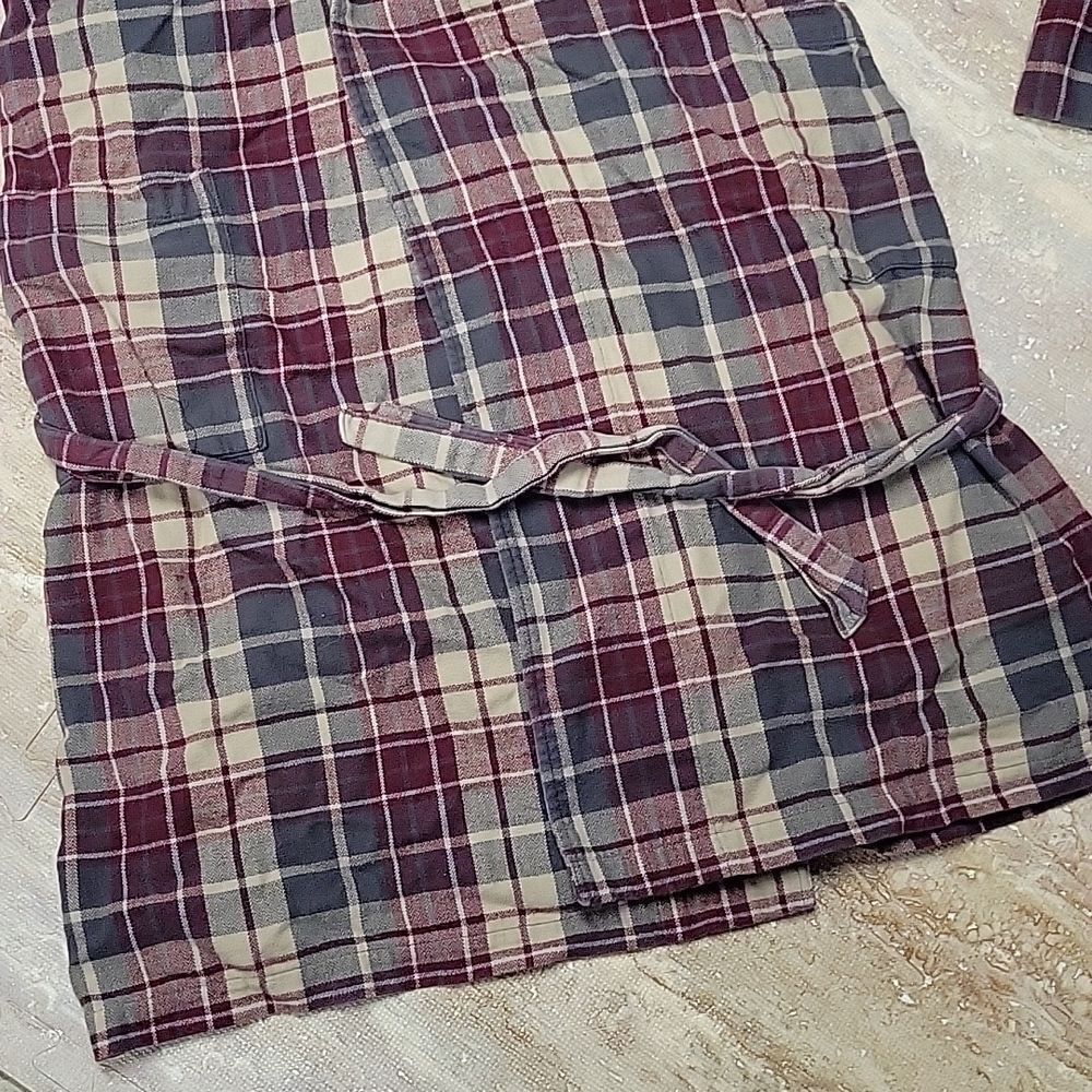 CABELAS MENS FLANNEL ROBE SIZE SMALL - Picture 3 of 8